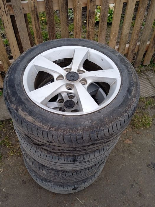 Продам титани разом з резиною 205/55R 16