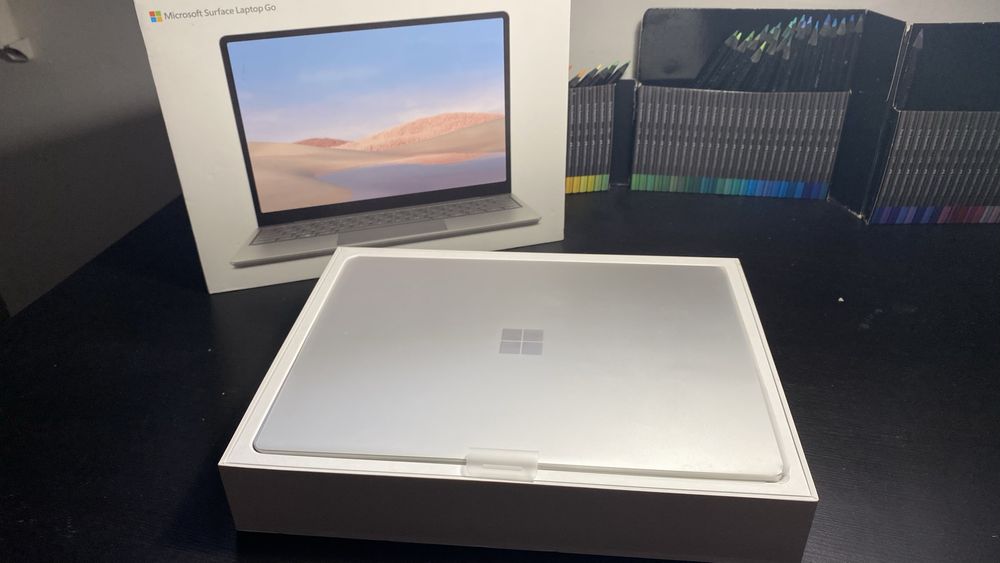 Microsoft Surface Go 2 - i5, 8GB RAM,  128GB SSD - Usado