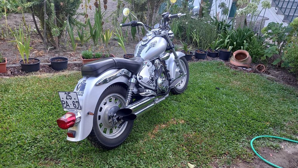 Venda de mota keeway superlight 125