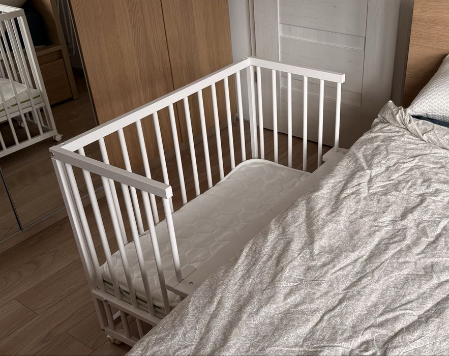 Dostawka drewniana do łóżka dla noworodka cosleeping