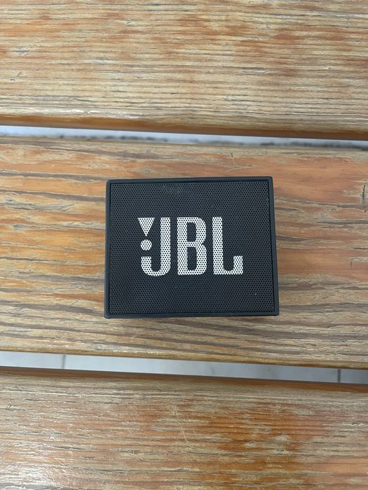 Coluna JBL  GO.
