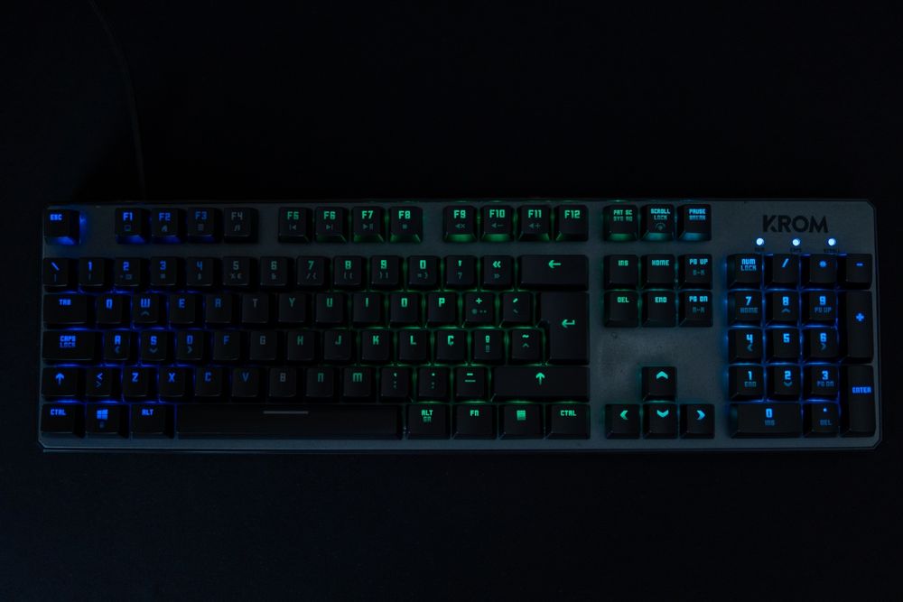 Teclado Mecânico KROM Kernel (Switches Vermelhos) - Como Novo64283792129281122