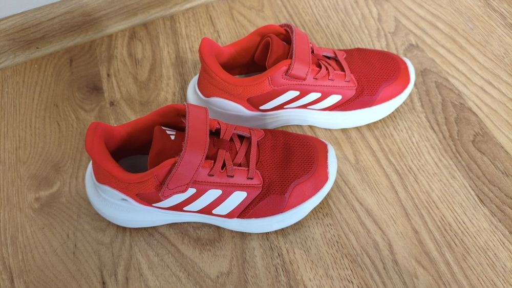 Buty Adidas chłopięce rozm. 34