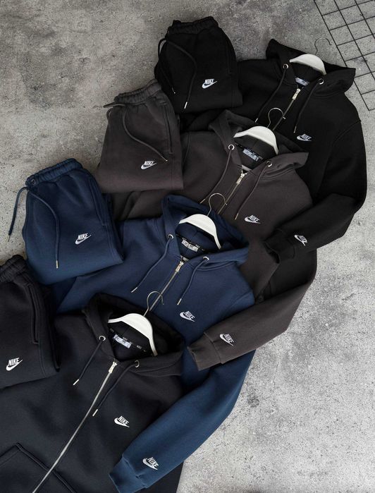 Спортивний костюм Nike