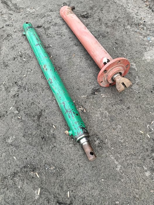 Sprzedam siłownik hydrauliczny.