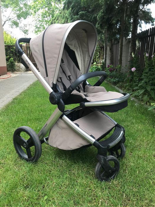 Wózek spacerowy z gondolą