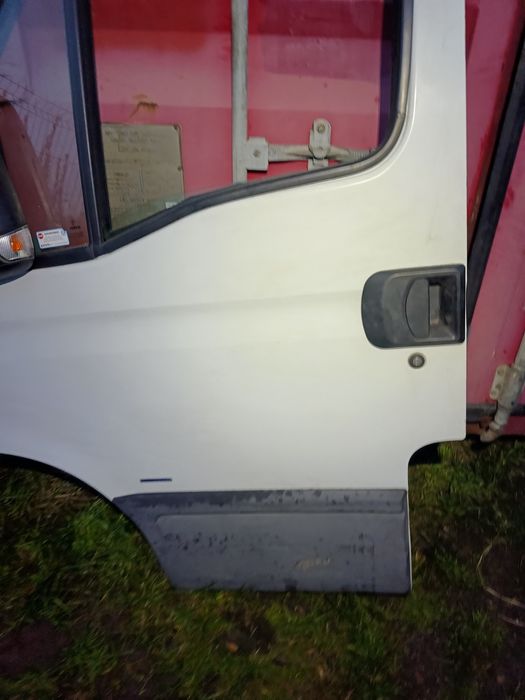 Drzwi lewe przod iveco daily 2009r - lewe