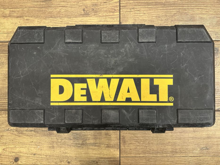Pilarka, piła szablasta DeWalt DWE305 - 2022r. | walizka
