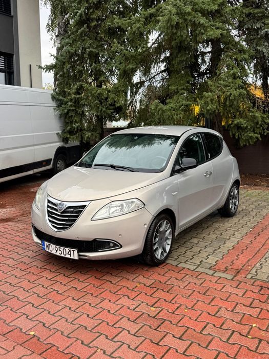 Lancia Ypsilon 2011