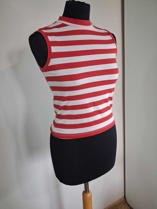 Bluzka w biało - czerwone paski