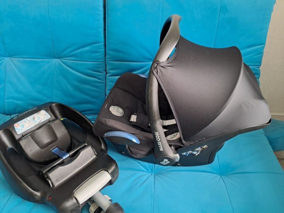 Автокрісло Maxi-Cosi CabrioFix + база + 2 вкладиші + 2 пелюшки