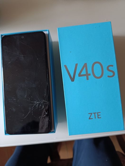 ZTE V40s Продам рабочий.