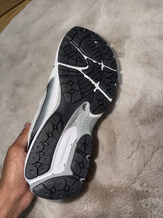 New Balance Preto e Branco455100341714964483