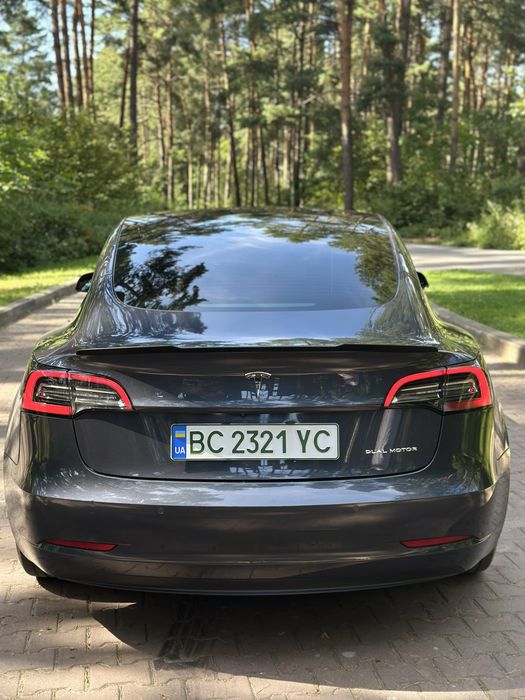 Tesla Model 3 long range