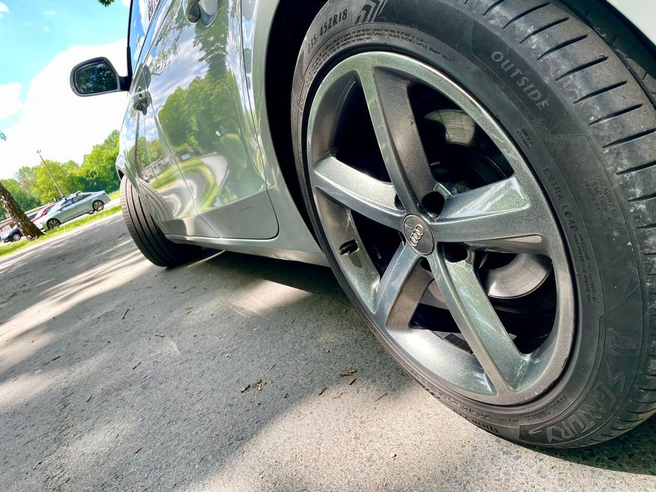 Samochód osobowy Audi A4 B8