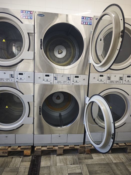 Сушильна машина професійна подвійна 16 кг Electrolux T4300