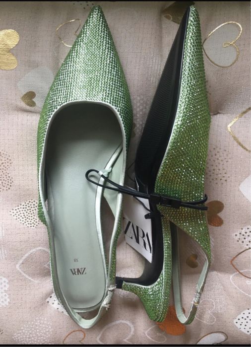 ZARA Czółenka z błyszczącym wykończeniem 38