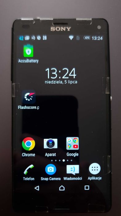 Xperia Z3 comp.+ 3 etui Muvit sprawny ale...