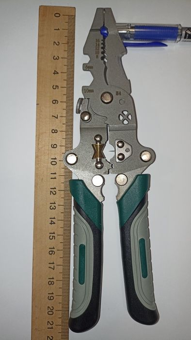 Багатофункціональний інструмент . Стриппер.