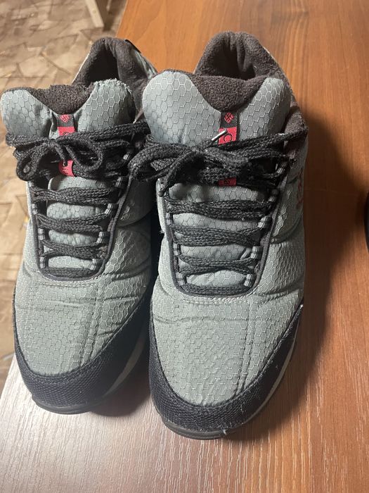 Утеплені кросівки Coumbia Friecamp.