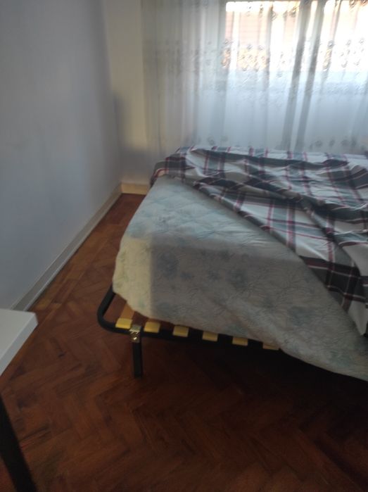 Mobília como nova em Almada Centro
