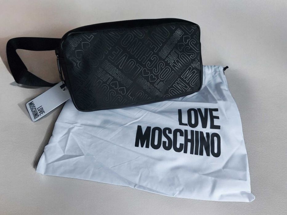 Акция !Сумка нагрудная,на  плечо  Love Moschino  Италия Оригинал