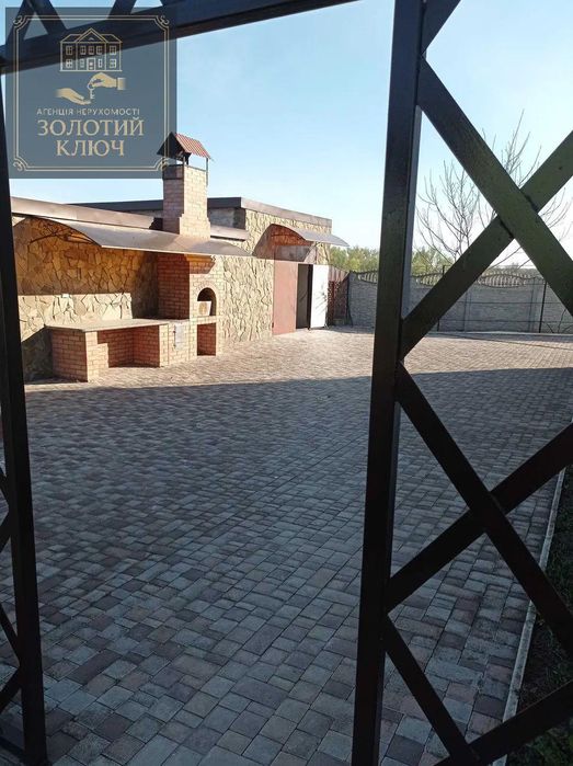 Продається будинок з 4 кімнатами в Іванівці