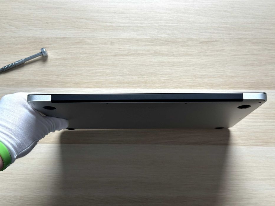 Topcase z ekranem MacBook Air 13" A1466 (2013–2017)