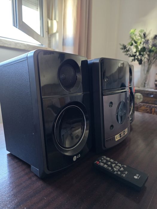 Aparelhagem LG Duas colunas + Comando