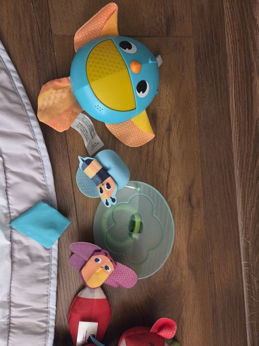 Розвиваючий килимок Tiny love Весела галявина