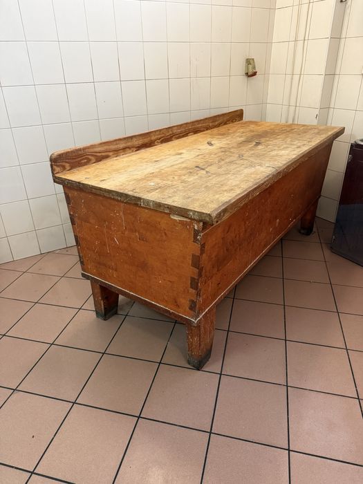 Stol stan bardzo dobry