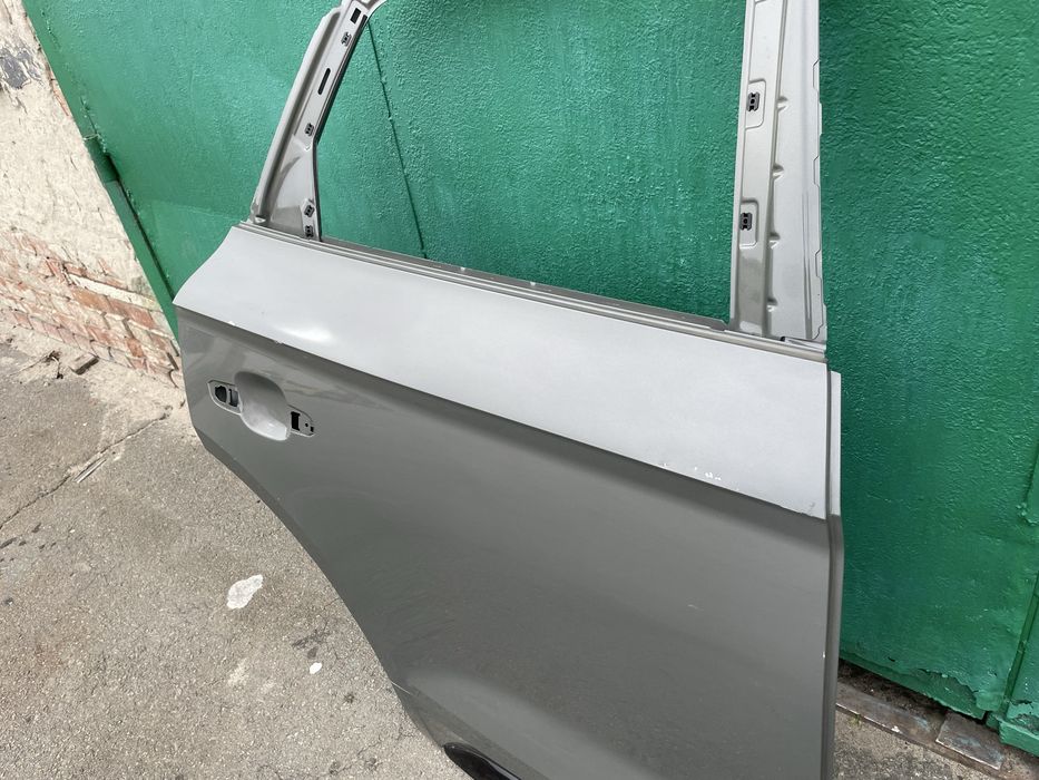 Двері праві ауді audi q5 Q5 2016- 80a спортбек sportbek