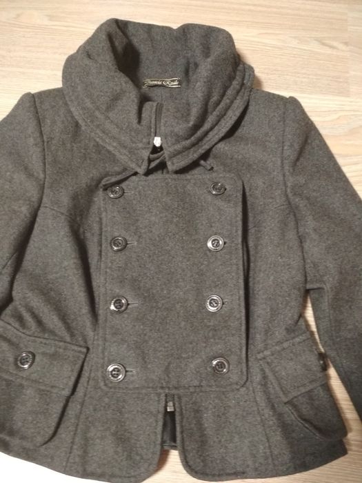 Куртка осіння кашемірова.