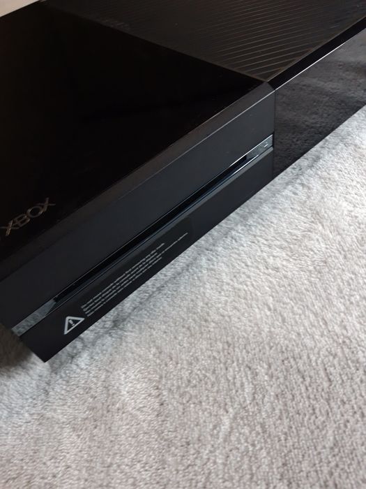 Ікс бокс ван x box one на відновлення або запчастини