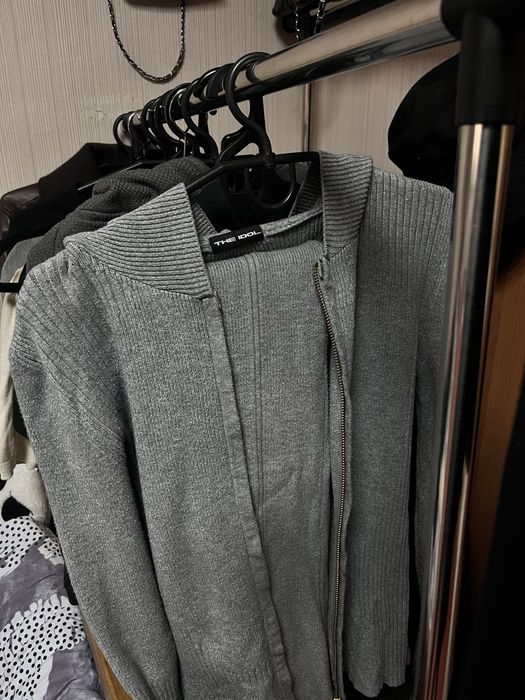 Костюм THE IDOL серый