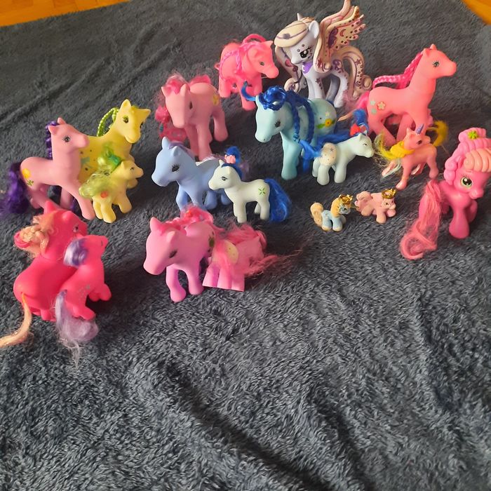 Rodzinka kucyków 20 szt.