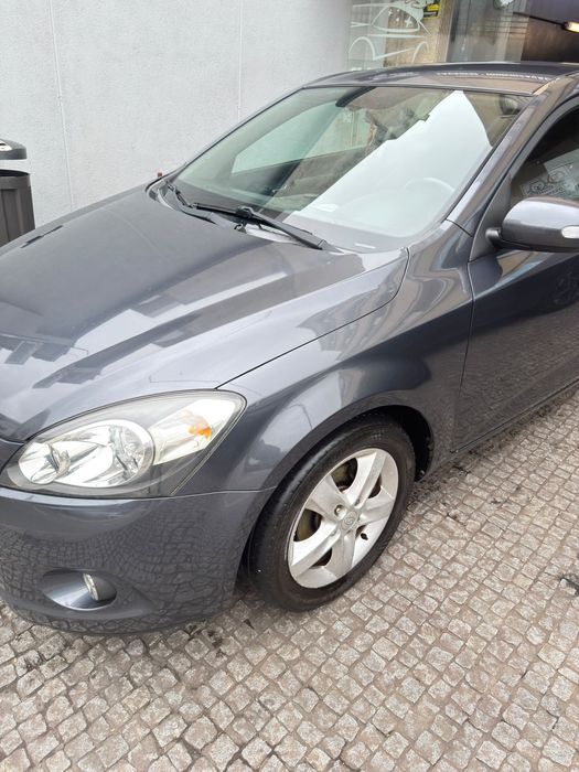 Kia ceed 1.4 2010