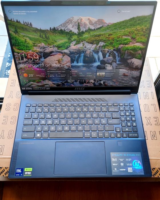 Laptop MSI Stealth 16 AI Studio 4K MiniLED Core Ultra 9 - RTX4090 - 2 TB - UHD