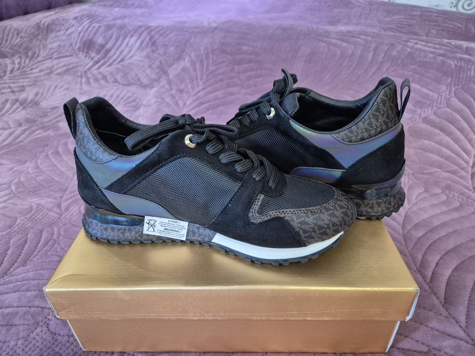 Кросовки кожаные