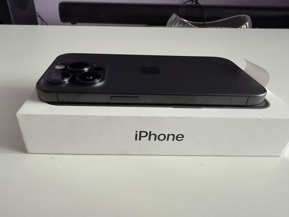 iPhone 15 Pro 256 GB Black Titanium – NOWY, wymieniony przez autoryzowany serwis Apple iMad