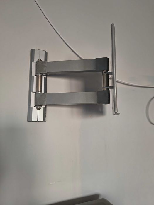 Zawieszenie na telewizor