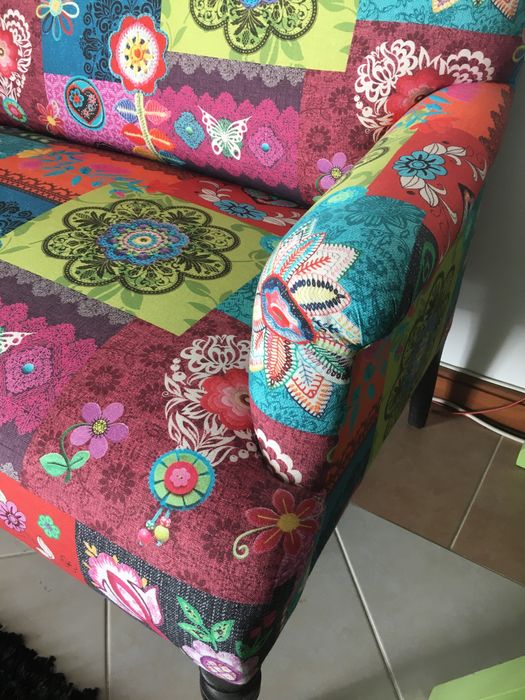 Sofá antigo estofado