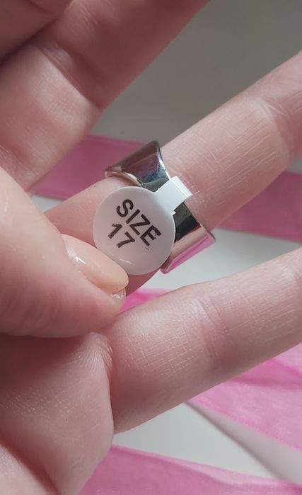 Anel bicolor, em aço, com zirconias. T17