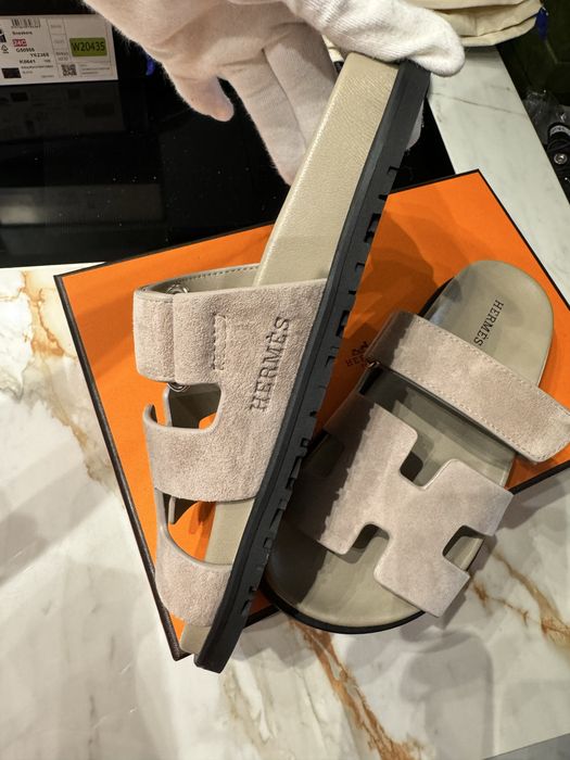 Klapki hermes chypre suede