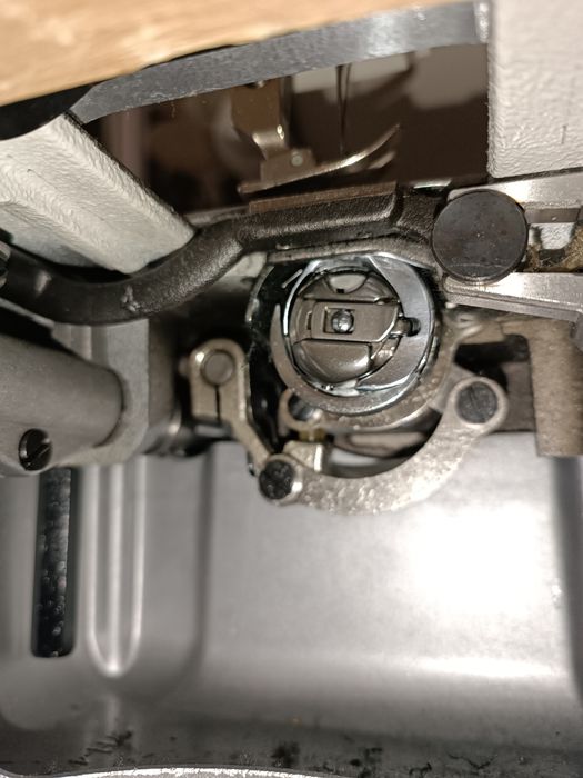 Промышленная швейная машина Siruba DL7200-BM1-16