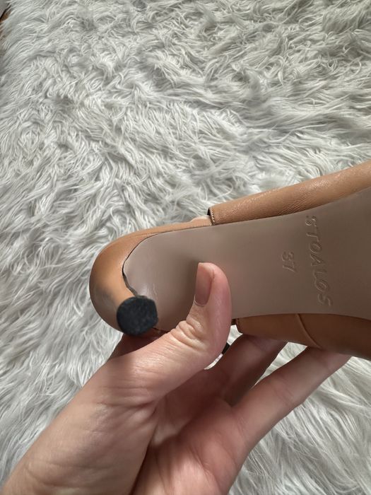 Шкіряні туфлі на шпильці