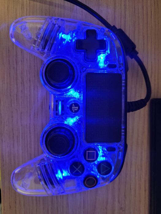 Pad Nacon do PlayStation 4 PS4 Przewodowy Podświetlany Niebieskim