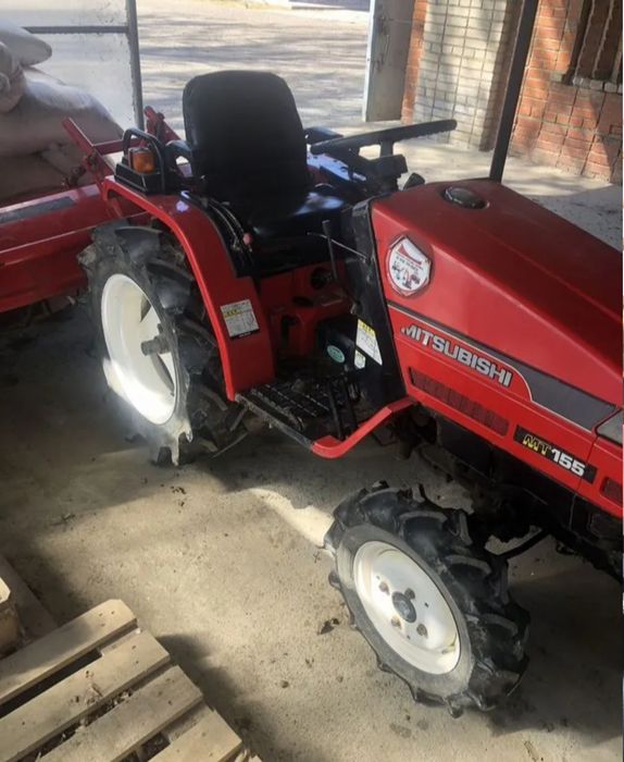 Міні трактор Мітсубіші