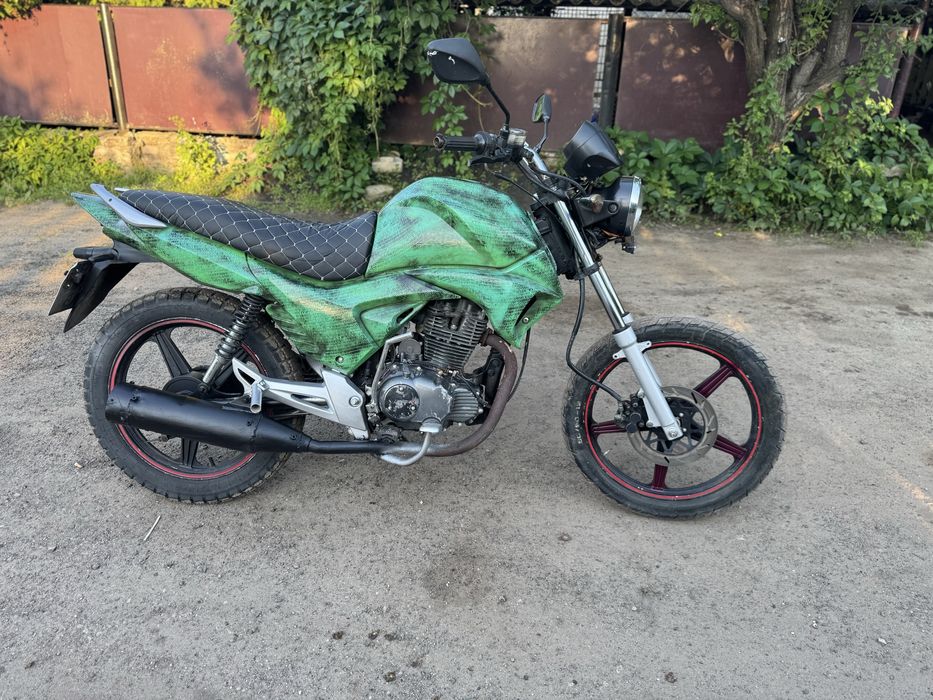 Продам Viper 200