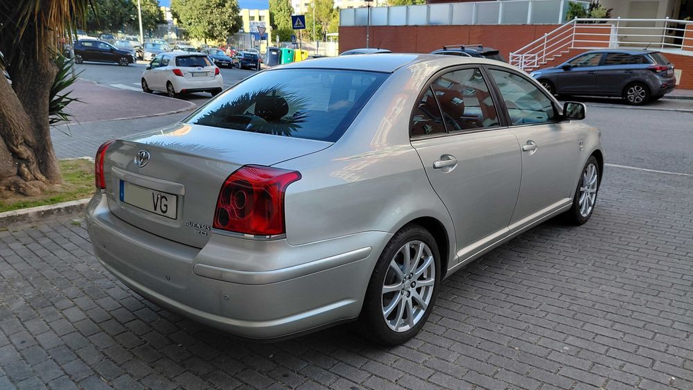 Toyota Avensis — fotografia 3